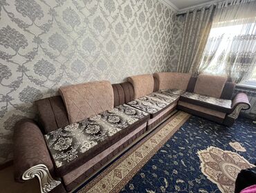 уголок деревянный: Бурчу бар диван, Жастыктар менен, Үч орундук жана андан көп, Vilyur