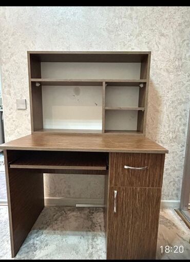 divar stolu: Компьютерный стол, Б/у