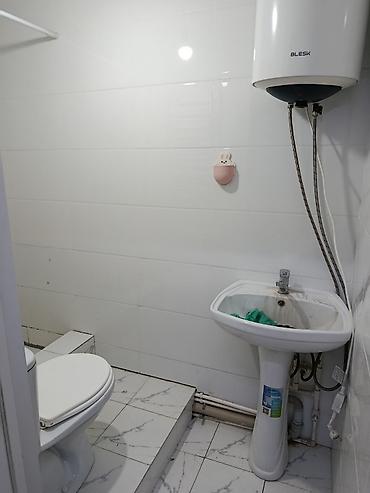 house kg бишкек: 40 м², 2 комнаты, Без подселения — 4