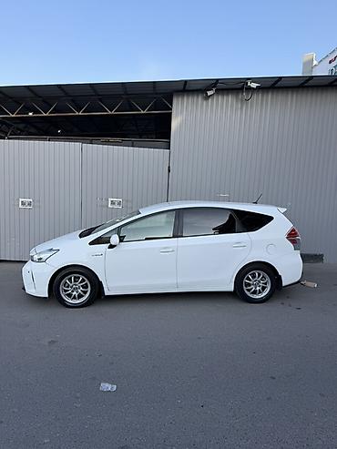 Toyota: Toyota Prius V: 2017 г., Гибрид, Универсал — 13