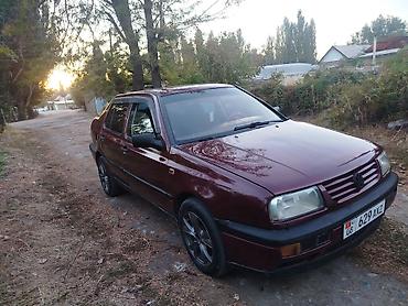 Volkswagen: Volkswagen Vento: 1993 г., 1.8 л, Механика, Бензин, Седан — 3