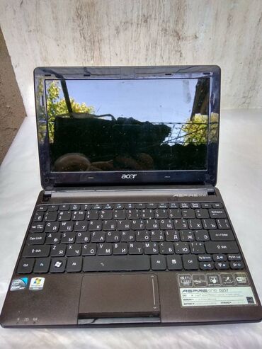 4х ядерный ноутбук: Ноутбуки	 Acer Aspire One D257 Atom N455 2X1.66 GHz 2GB 250GB. Сумка