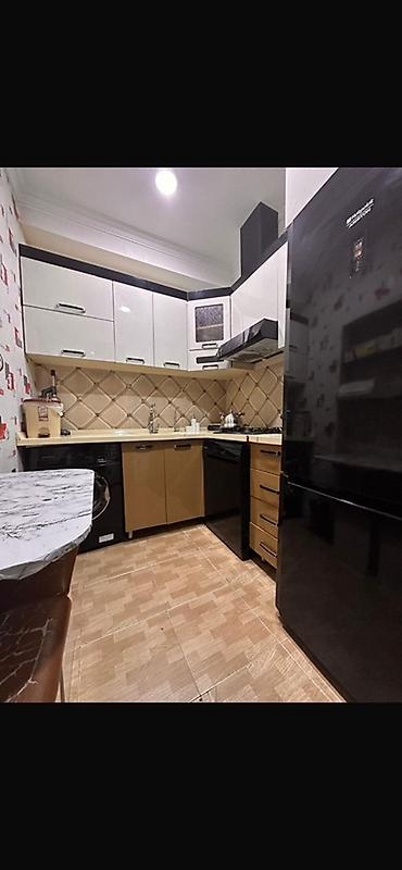 Qonaq otağı dəstləri: Sahibindən satılır Bina evi menzil / Yeni tikili 3 otaq75 m214 / 5 — 11