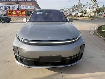 wuling mini ev: Lixiang L7: 2024 г., 1.5 л, Автомат, Гибрид, Кроссовер — 1
