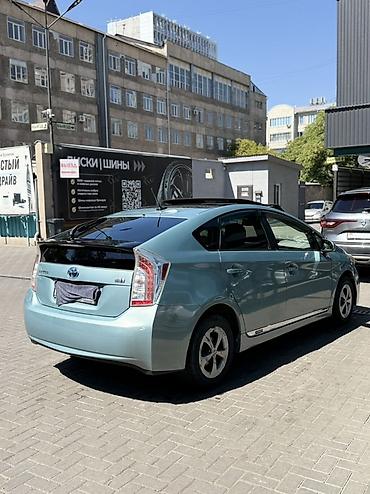 corolla 2016: Toyota Prius: 2012 г., 1.8 л, Вариатор, Гибрид, Хэтчбэк — 4