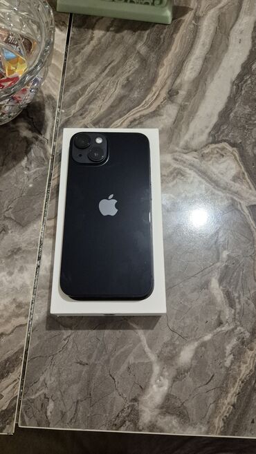 İnformatika: IPhone 13, Qara