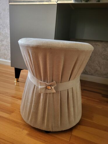 стол для переговоров овальный: Пуфик-стул, Ткань