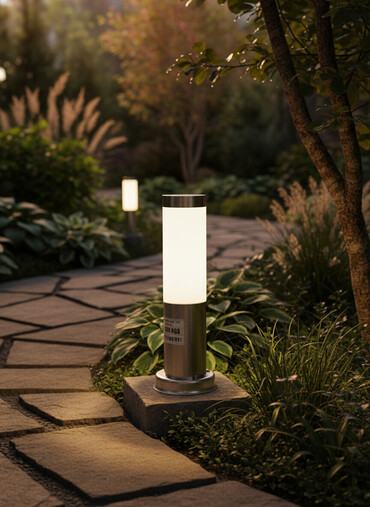 уличные светильники: Цилиндрический садовый светильник, выполненный из нержавеющей стали с