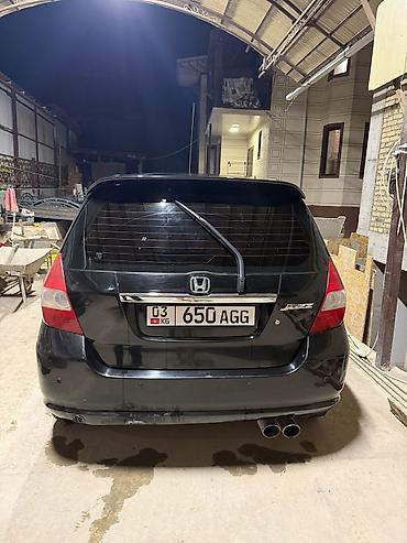 бутка бу: Honda Fit: 2002 г., 1.3 л, Кол менен иштөөчү, Бензин, Хетчбек — 3