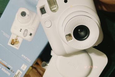 инстакс мини 12: Fujifilm Instax Mini – моментальная камера белого цвета. Особенности