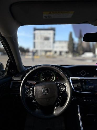 Honda: Honda Accord: 2 l | 2017 il Sedan — 7