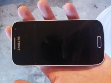 samsung galaxy tab 4: Samsung S4 mini satıram tam ideal vəziyyətdədir karopkasıda var tik