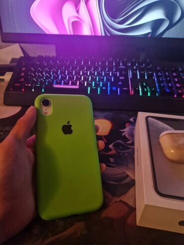 Apple iPhone: IPhone Xr, Б/у, 128 ГБ, Белый, Коробка — 26