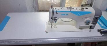 мини стралный машина: Швейная машина Jack, Полуавтомат