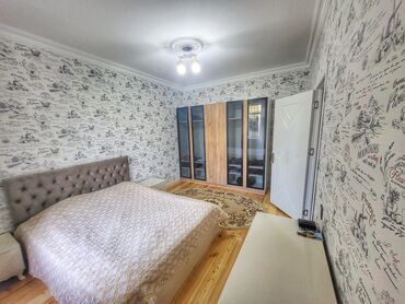 Həyət evləri və villaların satışı: 8-ci kilometr 7 otaqlı, 220 kv. m, Yeni təmirli — 27