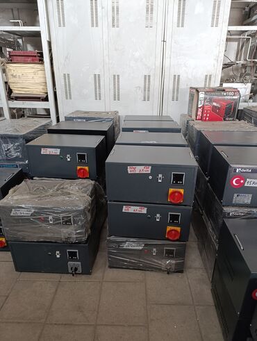 Generatorlar: Bu tənzimləyici elektrik şəbəkəsindəki gərginlik dəyişikliklərini — 3