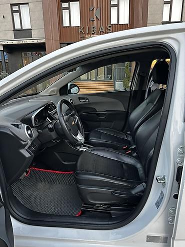 Chevrolet: Chevrolet Aveo: 2017 г., Бензин, Седан — 9