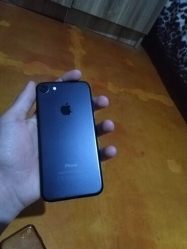 2 mərtəbə: IPhone 7, 32 GB, Qara