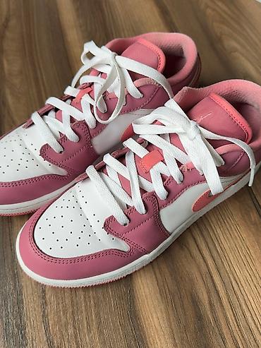 Айымдардын бут кийими: Кроссовкалар, 39, Nike, Колдонулган, түсү - Кызгылт — 2