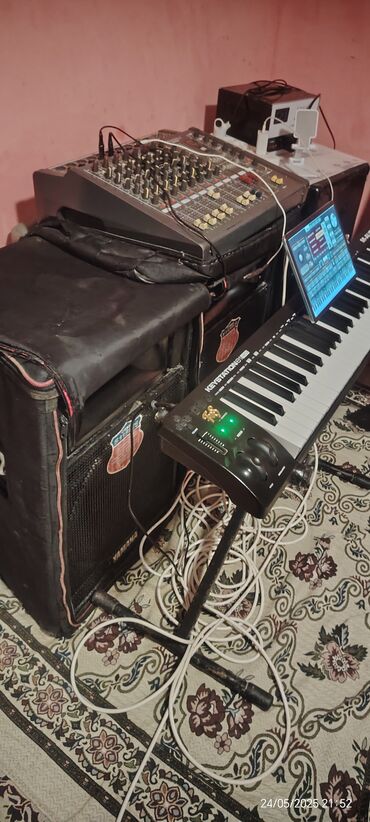 Klavişli alətlər: Midi-klaviatura, M-Audio