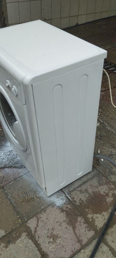 indesit paltaryuyan 6 kq: Paltaryuyan maşın Indesit, 4 kq, İşlənmiş, Avtomat, Qurutma var, Kredit yoxdur, Ünvandan götürmə, Ödənişli çatdırılma
