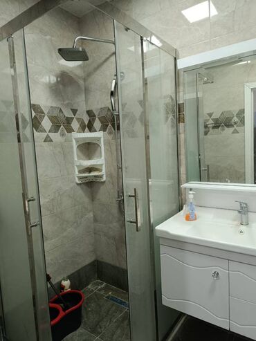 Uzunmüddətli kirayə mənzillər: Semaşkanın arxasında 20 mərtəbəli binanın 16-cı mərtəbəsində 2 otaqlı — 11