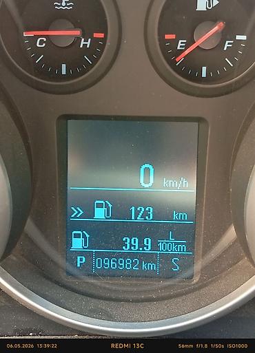 cruze diffuser: Chevrolet Cruze: 1.4 l | 2011 il 97000 km Sedan — 1