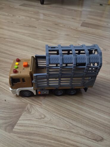 Oyuncaqlar: 37 ədəd maşın içində bahalı maşın çoxtu — 13