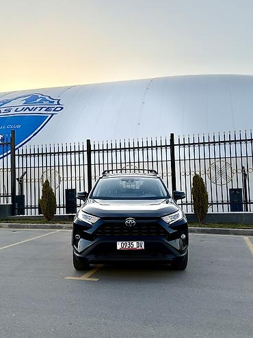 Toyota: Toyota RAV4: 2021 г., 2.5 л, Автомат, Гибрид, Кроссовер — 1