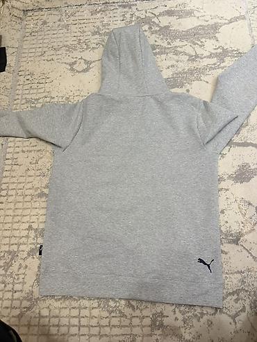 мужские блузки: Толстовка от бренда PUMA б/у Состояние идеальное,на рост 175,180 — 2