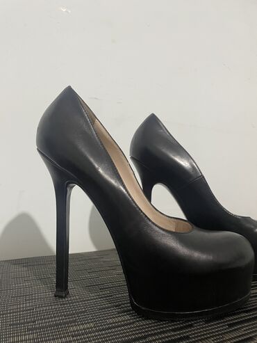 Tuflilər: Tuflilər, Ölçü: 39, rəng - Qara, İşlənmiş -da lalafo.az — 12 Tuflilər: Tuflilər, Ölçü: 39, rəng - Qara, İşlənmiş — 12