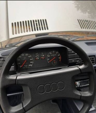 Audi: Audi 80: 1986 г., 1.8 л, Механика, Бензин, Седан — 12
