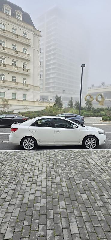 Avtomobil satışı: Kia Cerato: 1.6 l | 2011 il Sedan — 4
