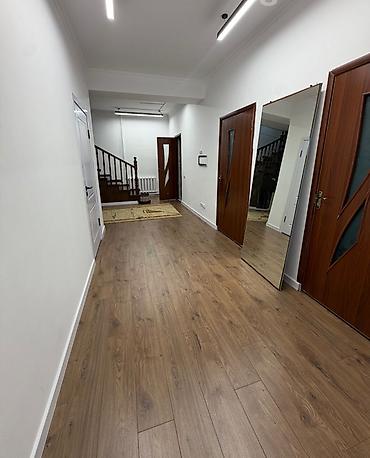 125: 125 м², 5 комнат, ул. Ахунбаева / Малдыбаева, Только девушкам — 8