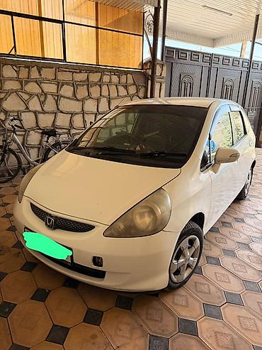Honda Fit: 2003 г., Бензин, Хэтчбэк at lalafo.kg Honda Fit: 2003 г., Бензин, Хэтчбэк