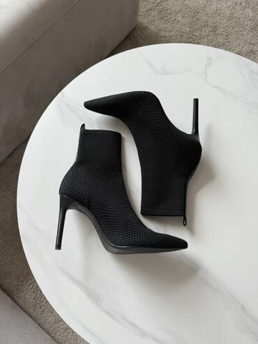 Botinka və botilyonlar: Zara. Надела один раз на мероприятие. Как новая. Размер 38. Удобная -da lalafo.az — 2 Botinka və botilyonlar: Zara. Надела один раз на мероприятие. Как новая. Размер 38. Удобная — 2