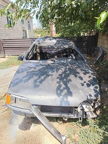 mercedes 170 b: Maşın qəzalıdır üsdü ve arxası gedib mator karopka idiyal vezyetdedir — 2