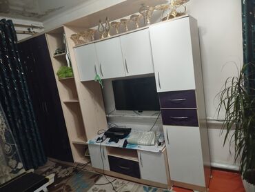 доски подставка для досок с дополнительными планками: Зал үчүн гарнитур, Колдонулган, ДСП, Өзү алып кетүү, түсү - Ак