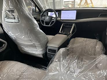 BYD: BYD : 2025 г., 5.5 л, Автомат, Электромобиль, Кроссовер — 3