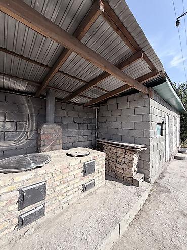 Продажа коттеджей и домов: 6 комнат и более, 100 м², 4 соток, Бишкек, Собственник — 15