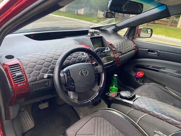 Toyota: Toyota Prius (ikinci nəsil) – hibrid hetçbek - Rəng: qırmızı - Kuzov — 13
