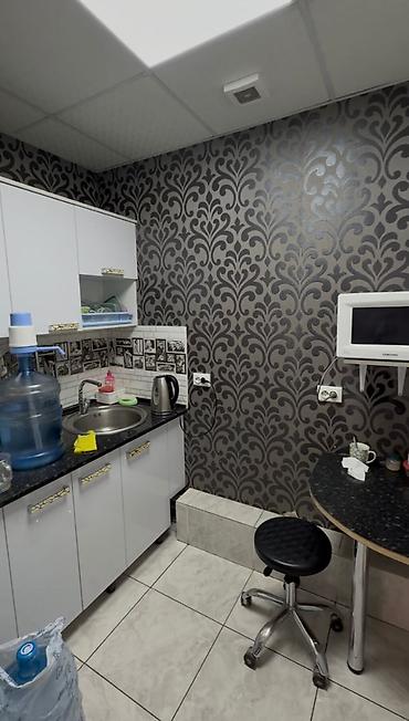 готовый салон красоты: Косметологическая студия 109 м², С ремонтом, С оборудованием, Многоэтажное жилое здание, Отдельный вход — 4