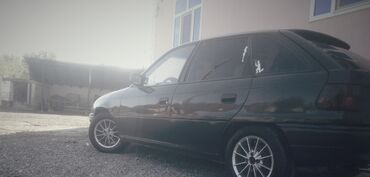 фольксваген б5 1 8: Opel Astra: 1.8 l | 1992 il Hetçbek