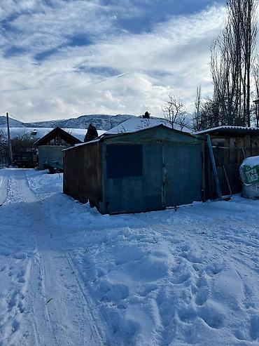 Продаю гараж: Срочно продаю!!!Металлический гараж с двускатной крышей, подходящий — 4