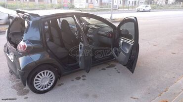 Toyota: Toyota Aygo: 1 l. | 2009 έ. Χάτσμπακ — 8