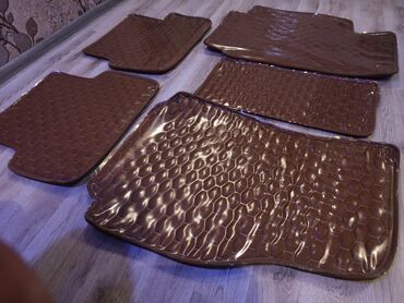 Avtomobil üçün ayaqaltı: Avtomobil üçün ayaqaltı, Yeni, Dəri, RENAULT Ünvandan götürmə — 2