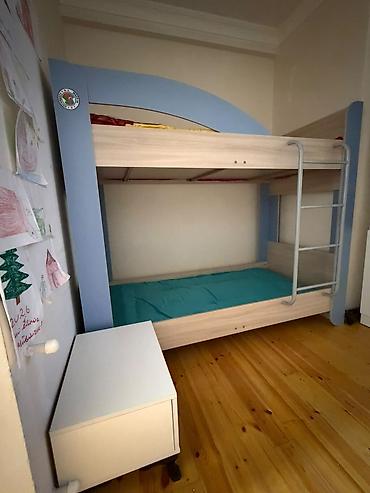 islenmis sifoner satilir: 2 mərtəbəli uşaq çarpayısı. Təzə kimidir. 
Qiymətdə endirim olacaq — 1
