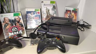 xbox 360 купить: Продаю игровую приставку б/у Xbox 360 Прошитый, в комплекте 2