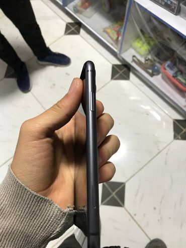 карейский айфон: IPhone 11, Б/у, 64 ГБ, Jet Black, Зарядное устройство, Чехол, 100 %