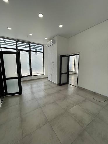 Аренда офисов: Аренда офисов, 123 м², В жилом комплексе, С видом на горы, 1 линия, С отдельной кухней — 2